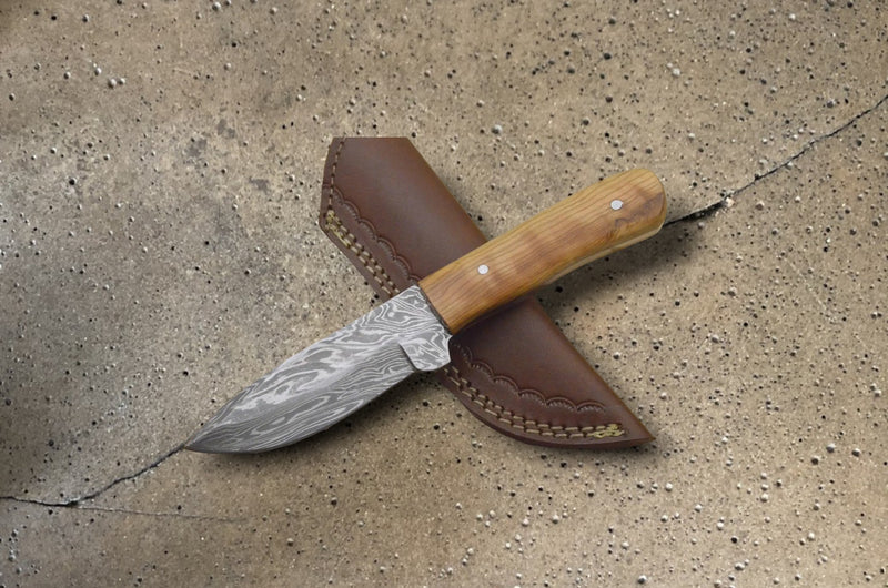 CUSTOM MADE/FORGED DAMASCUS BOWIE KNIFE